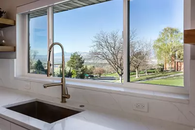 195 E North Sandrun Rd, Salt Lake City, UT 84103 - Photo 7