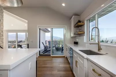 195 E North Sandrun Rd, Salt Lake City, UT 84103 - Photo 47