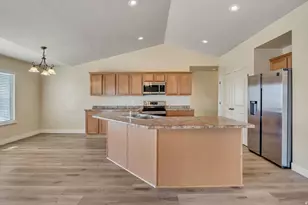 3964 S Starlight Dr, Saratoga Springs, UT 84045 - Photo 7