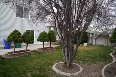 2423 W Sugar Pl, West Jordan, UT 84088 - Photo 31