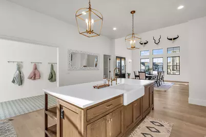 998 W 1950 N, West Bountiful, UT 84087 - Photo 27