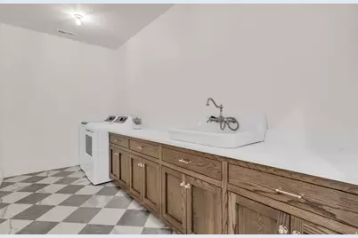 998 W 1950 N, West Bountiful, UT 84087 - Photo 45