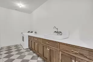 998 W 1950 N, West Bountiful, UT 84087 - Photo 45