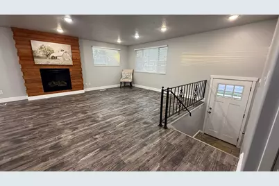 782 E 900 N, Layton, UT 84041 - Photo 5