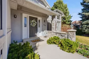 1093 E Birchbrook Circle, Cottonwood Heights, UT 84047 - Photo 3