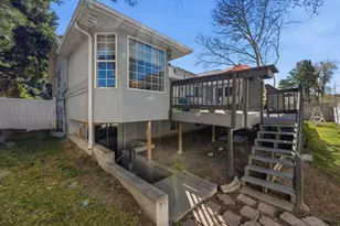 1093 E Birchbrook Circle, Cottonwood Heights, UT 84047 - Photo 35