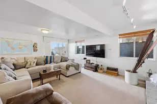 1093 E Birchbrook Circle, Cottonwood Heights, UT 84047 - Photo 25