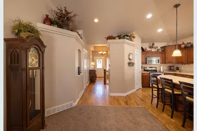 9477 S Peaceful View Way, South Jordan, UT 84095 - Photo 5