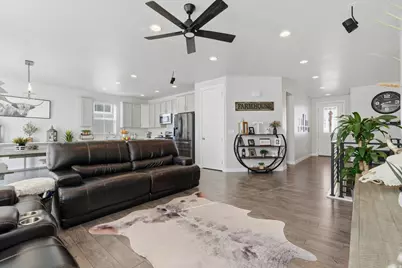 5640 N Parkview Dr, Stansbury Park, UT 84074 - Photo 9