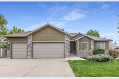51 W Stauffer Ln S, Murray, UT 84107 - Photo 1
