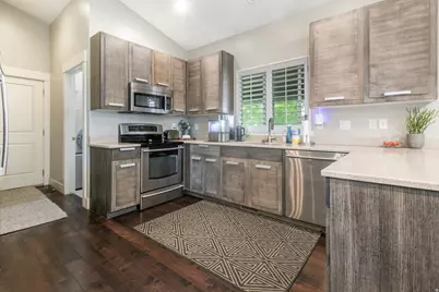 51 W Stauffer Ln S, Murray, UT 84107 - Photo 7