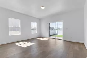 990 W Peregrine Dr, Stansbury Park, UT 84074 - Photo 7