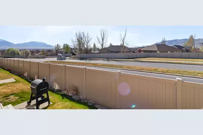 683 W Saratoga Chase Dr, Saratoga Springs, UT 84045 - Photo 25