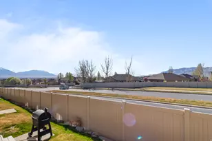 683 W Saratoga Chase Dr, Saratoga Springs, UT 84045 - Photo 25