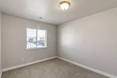 683 W Saratoga Chase Dr, Saratoga Springs, UT 84045 - Photo 15