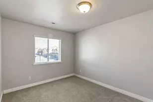 683 W Saratoga Chase Dr, Saratoga Springs, UT 84045 - Photo 15