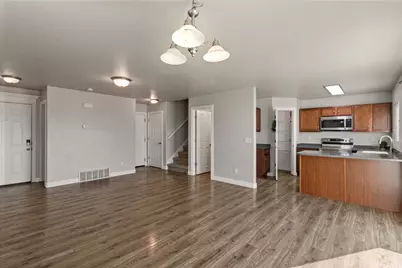 683 W Saratoga Chase Dr, Saratoga Springs, UT 84045 - Photo 3