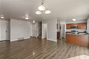 683 W Saratoga Chase Dr, Saratoga Springs, UT 84045 - Photo 3