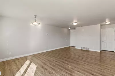 683 W Saratoga Chase Dr, Saratoga Springs, UT 84045 - Photo 7