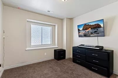 1809 E Whitetail Dr, Layton, UT 84040 - Photo 21