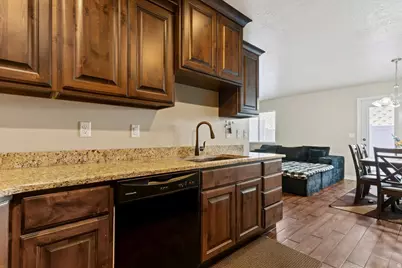 1809 E Whitetail Dr, Layton, UT 84040 - Photo 11
