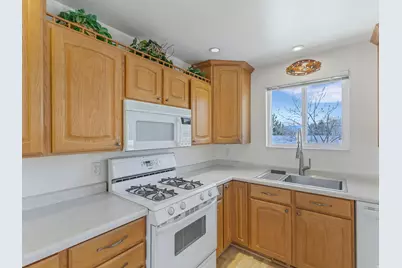 5335 S Sydette Cir, Taylorsville, UT 84129 - Photo 9