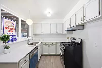 2122 E Georgetown, Millcreek, UT 84109 - Photo 11