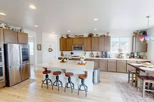 635 S Chan Dr E, Grantsville, UT 84029 - Photo 3