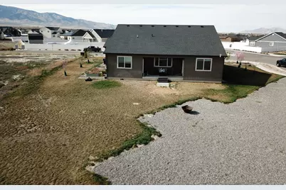 635 S Chan Dr E, Grantsville, UT 84029 - Photo 27