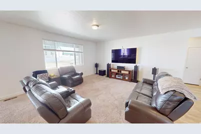 635 S Chan Dr E, Grantsville, UT 84029 - Photo 5