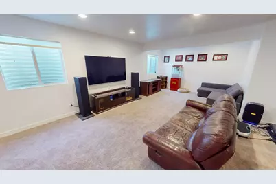635 S Chan Dr E, Grantsville, UT 84029 - Photo 17