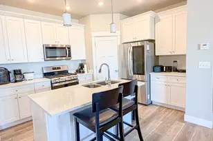 868 S 2560 E, Spanish Fork, UT 84660 - Photo 3