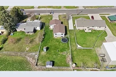 240 W 300 S, Smithfield, UT 84335 - Photo 17