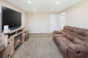 240 W 300 S, Smithfield, UT 84335 - Photo 5