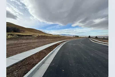 599 S Oakridge Dr E, Tooele, UT 84074 - Photo 7