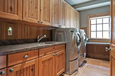 606 E Holly Haven Cir, Murray, UT 84107 - Photo 39