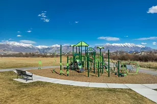 880 N Herman Dr, Lehi, UT 84048 - Photo 21