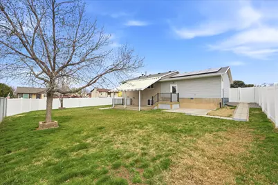 4427 S 2850 W, Roy, UT 84067 - Photo 17