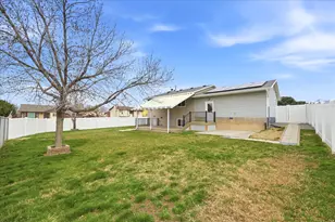 4427 S 2850 W, Roy, UT 84067 - Photo 17