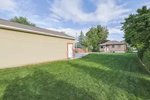 825 E Hudson Ave S, Salt Lake City, UT 84106 - Photo 19