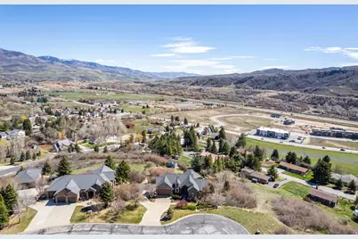 5928 N River View Cir E, Mountain Green, UT 84050 - Photo 61