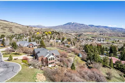 5928 N River View Cir E, Mountain Green, UT 84050 - Photo 71