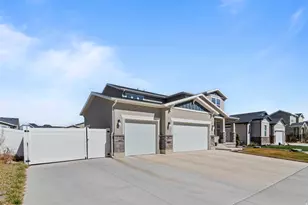1395 E Kelsey Dr, Eagle Mountain, UT 84005 - Photo 35