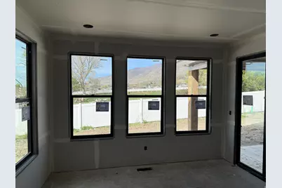 286 W Summerhill Ln, Centerville, UT 84014 - Photo 9