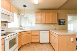 69 N Meadowlark Cir W, Grantsville, UT 84029 - Photo 23