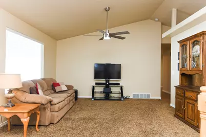 69 N Meadowlark Cir W, Grantsville, UT 84029 - Photo 17