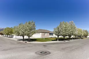69 N Meadowlark Cir W, Grantsville, UT 84029 - Photo 5