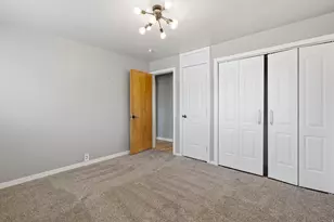 5549 S 2700 W, Roy, UT 84067 - Photo 9