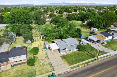 5549 S 2700 W, Roy, UT 84067 - Photo 7