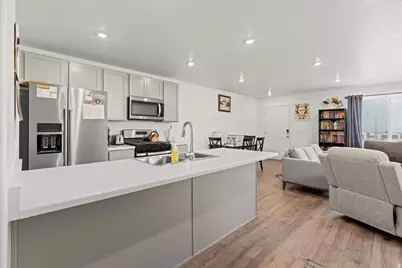 315 E Serenity Ave, Tooele, UT 84074 - Photo 9